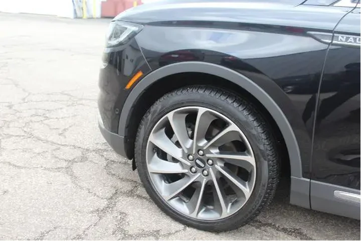 $20685 : Lincoln Nautilus 2021 AWD Re image 9