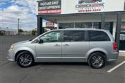 $11995 : 2017 Grand Caravan SXT thumbnail