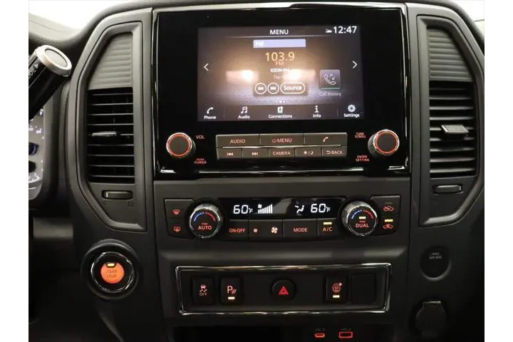 $34909 : Nissan Titan 2024 4x2 SV 4dr image 10