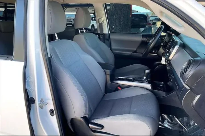 $28428 : Toyota Tacoma 2022 4x2 SR5 V image 7