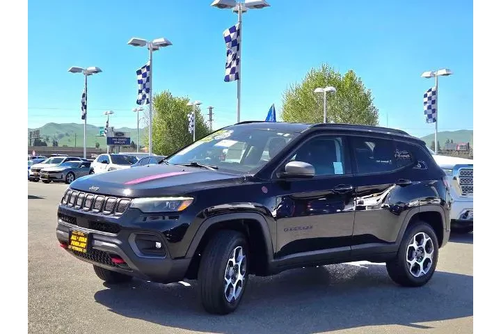 $26900 : Jeep Compass 2022 4x4 Trailh image 8