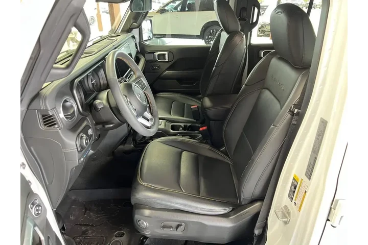 $35000 : Jeep Wrangler 2024 4x4 Sahar image 4