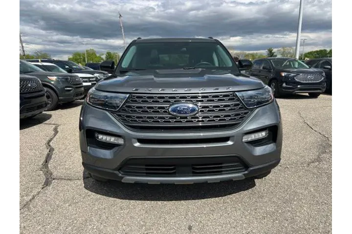 $33650 : Ford Explorer 2023 AWD XLT 4 image 2
