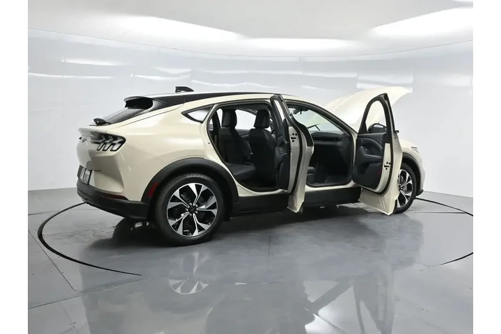 $29440 : Ford Mustang Mach-E 2025 Sel image 5