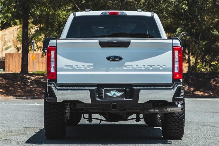 2023 Super Duty F-250 SRW XLT image 9