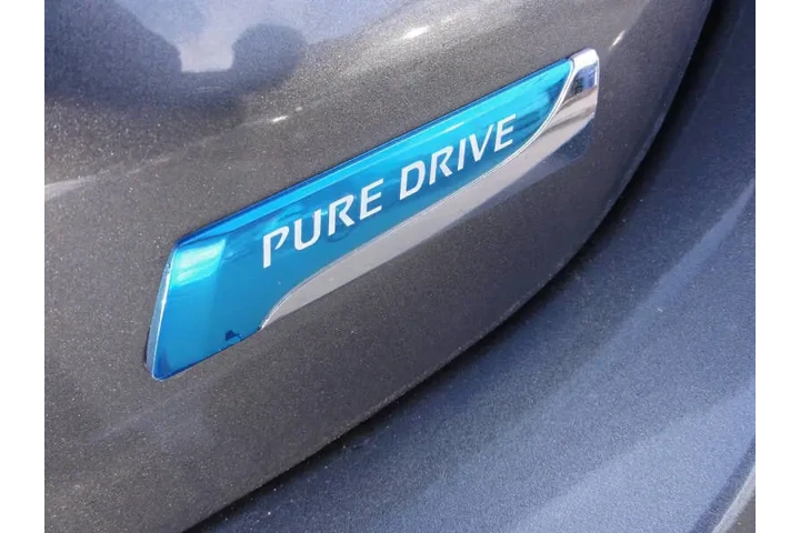 $7950 : 2016 Versa Note SV image 8