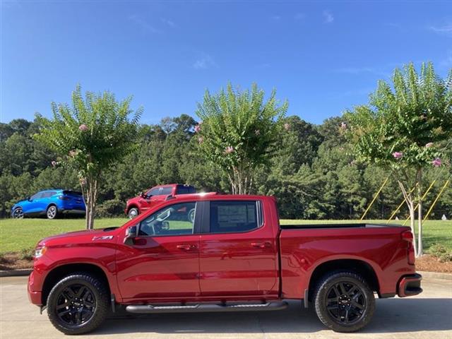 2024 Silverado 1500 RST Crew image 6