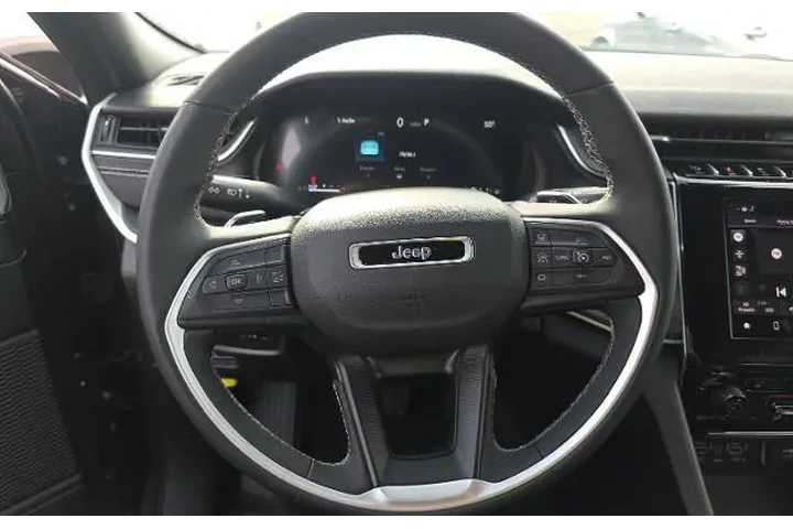 $31995 : Jeep Grand Cherokee L 2024 4 image 7