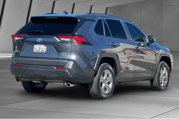 $36900 : Toyota RAV4 Hybrid 2024 AWD image 4
