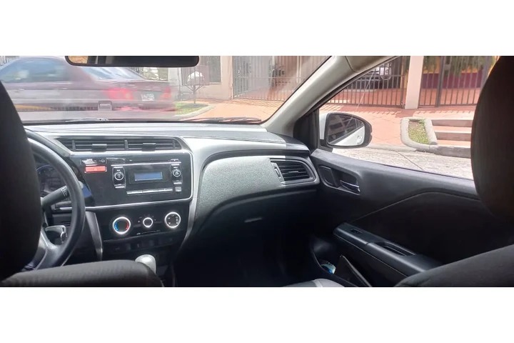 $9500 : NEGOCIABLE Vendo Honda City image 6