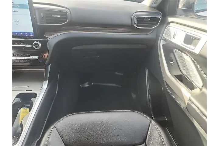 $39995 : Ford Explorer 2023 AWD Limit image 10