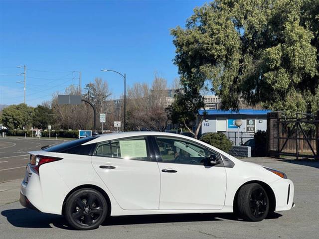 $20995 : 2022 Prius XLE image 6