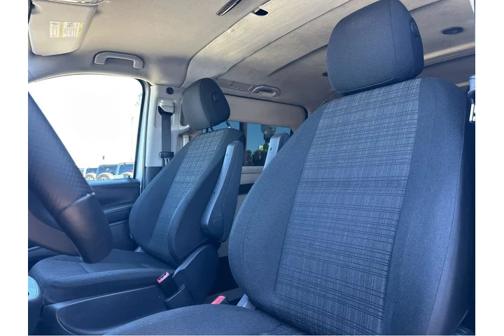 $30997 : 2016 Metris Passenger Van RWD image 8