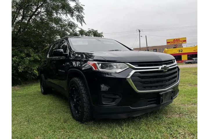 $17995 : 2018 Traverse LS image 3