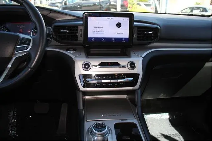 $27795 : Ford Explorer 2023 XLT 4dr S image 7