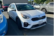$15990 : Kia Niro Plug-In Hybrid 2021 thumbnail