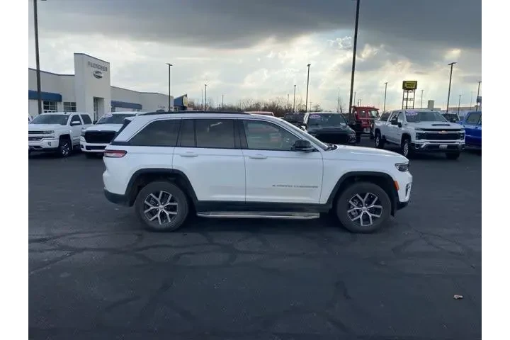 $37777 : Jeep Grand Cherokee 2025 4x4 image 7