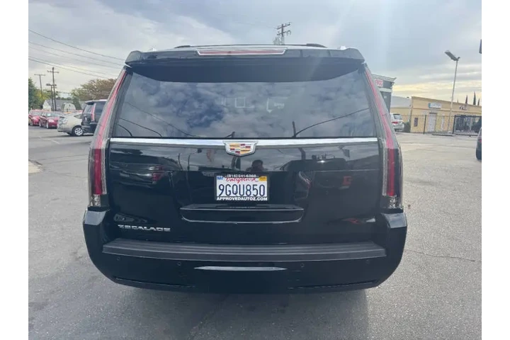 $22998 : 2016 Escalade Premium Collect image 7