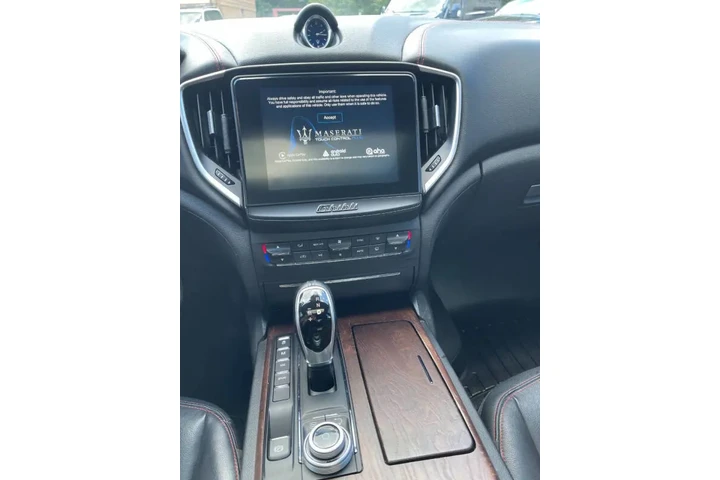 $12900 : 2017 Ghibli S Q4 image 8