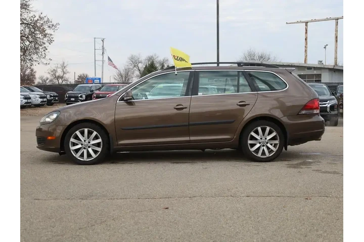 $8877 : Volkswagen Jetta 2013 SportW image 4