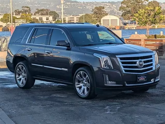 $21988 : 2015 Escalade Premium image 4