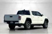 $36995 : Toyota Tacoma 2022 4x2 TRD O thumbnail