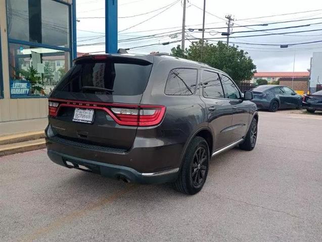 2019 Durango SXT image 7