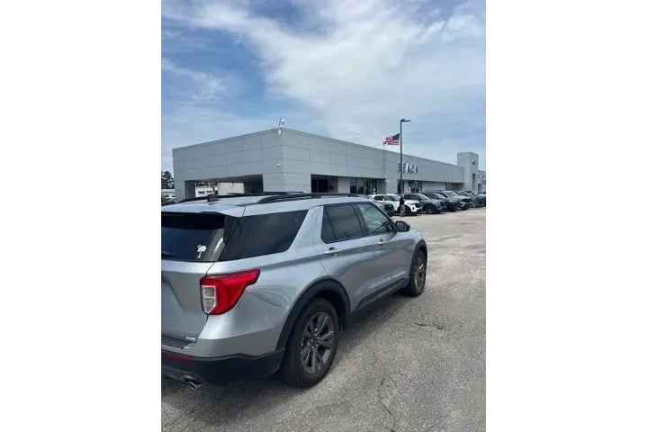 $32414 : Ford Explorer 2024 XLT 4dr S image 3