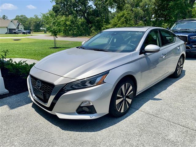 $9900 : 2020 Nissan Altima SL image 2