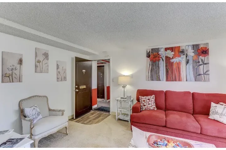 $1100 : Cozy 1-Bedroom and 1-Bathroom image 2