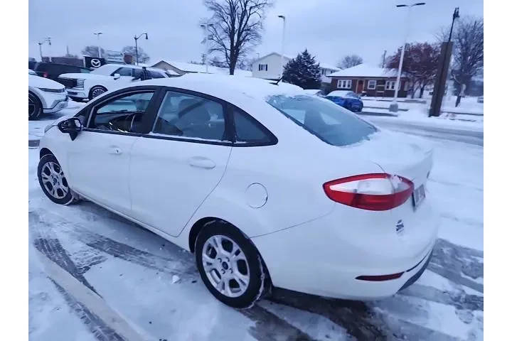 $7500 : Ford Fiesta 2015 SE 4dr Seda image 9