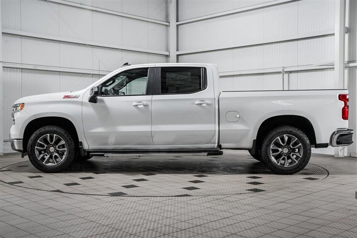 $64230 : 2025 Silverado 1500 LT image 4