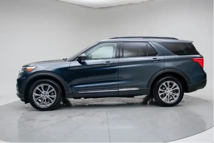 $27385 : Ford Explorer 2022 AWD XLT 4 image 6