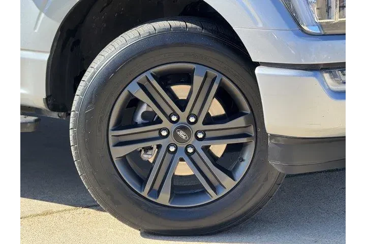 $38165 : Ford F-150 2022 4x4 XLT 4dr image 3