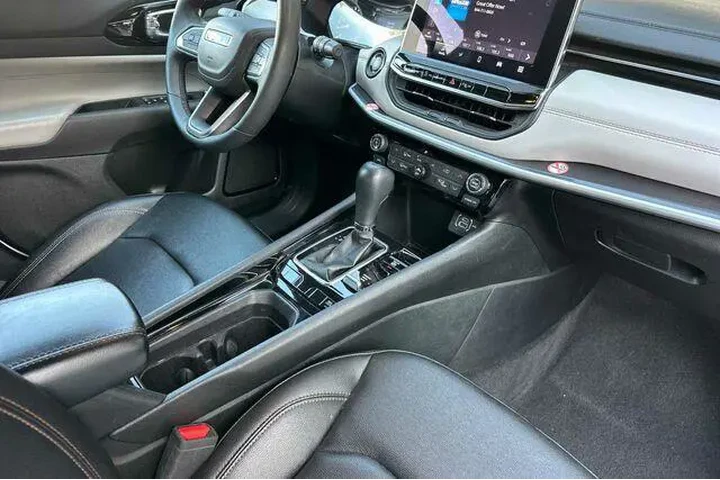 $20998 : Jeep Compass 2024 4x4 Limite image 9