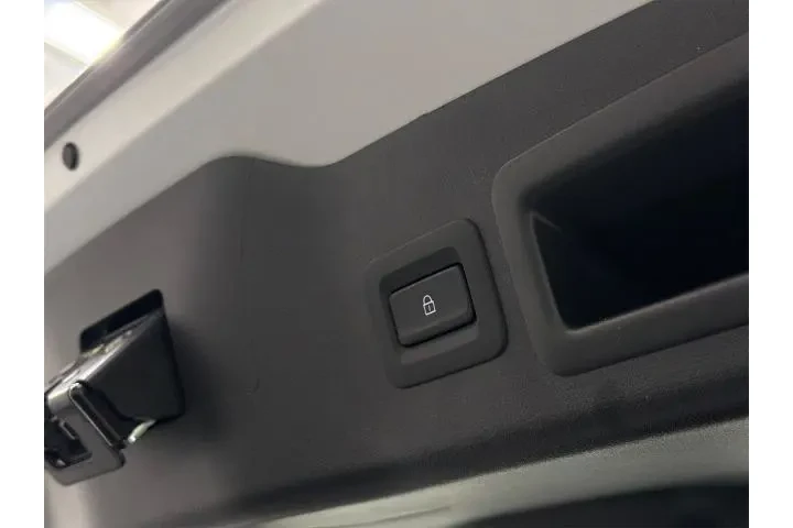 $26500 : Mazda Mazda3 Hatchback 2025 image 9