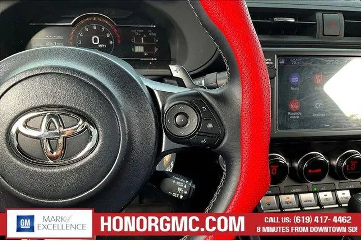 $33488 : Toyota GR86 2024 Premium 2dr image 9