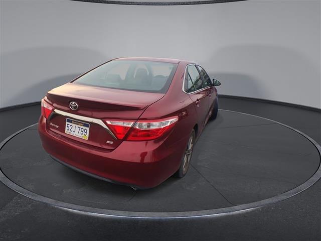 $17000 : PRE-OWNED 2017 TOYOTA CAMRY SE image 8