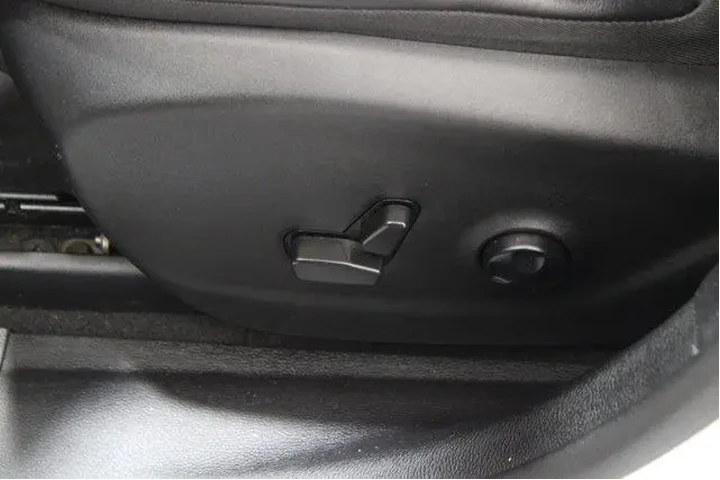 $18988 : Jeep Cherokee 2021 4x4 Altit image 7