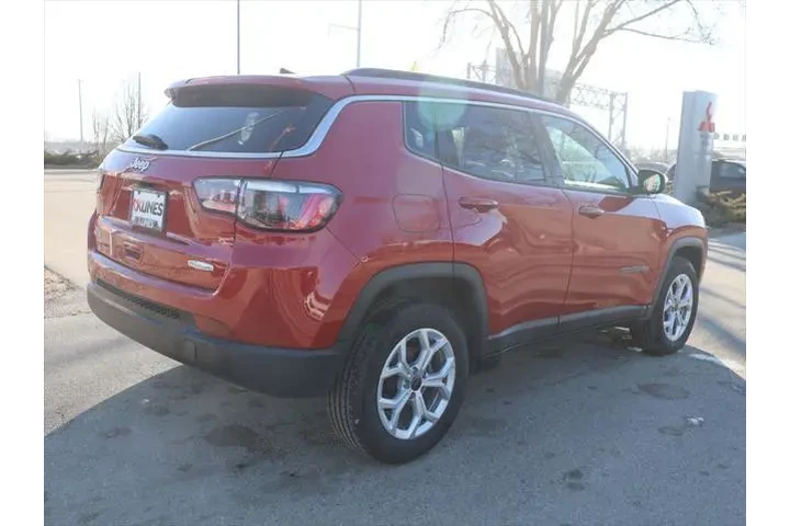 $21877 : Jeep Compass 2025 4x4 Latitu image 8