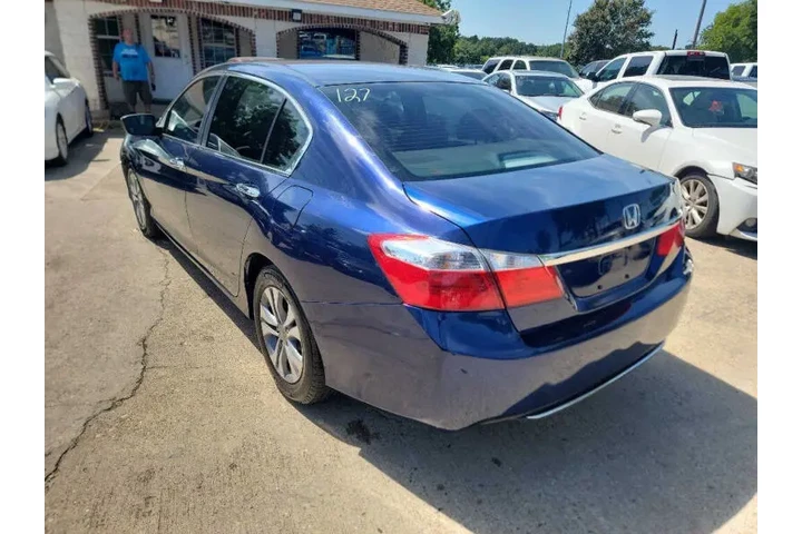 $12500 : 2015 Accord LX image 6
