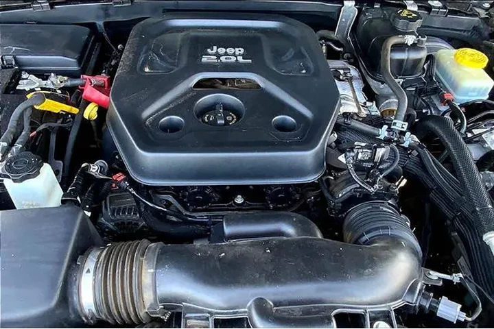 $34989 : Jeep Wrangler Unlimited 2021 image 9