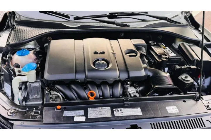 $3600 : 2012 Passat SE image 4