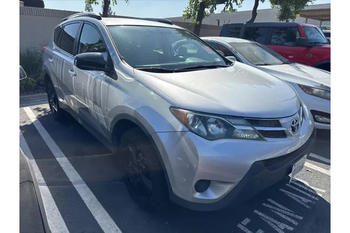 $10995 : Toyota RAV4 2013 AWD LE 4dr image 4