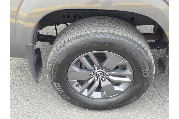 $33871 : Nissan Frontier 2025 4x4 SV image 9