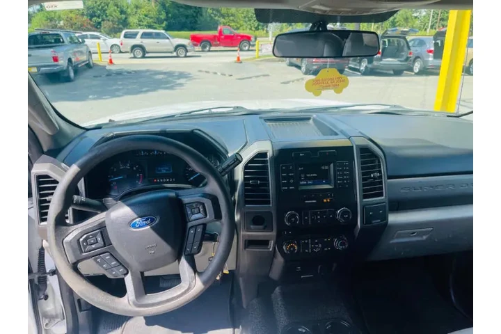 2018 F-350 Super Duty image 9