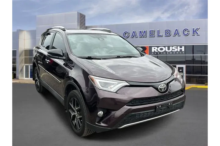 $15898 : Toyota RAV4 2017 AWD SE 4dr image 3