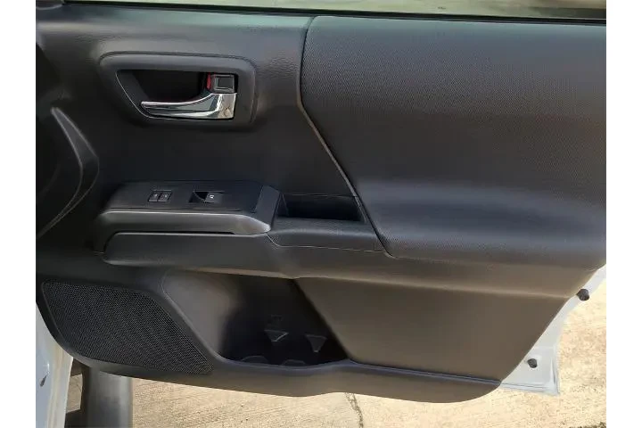 $34017 : Toyota Tacoma 2022 4x4 TRD P image 9