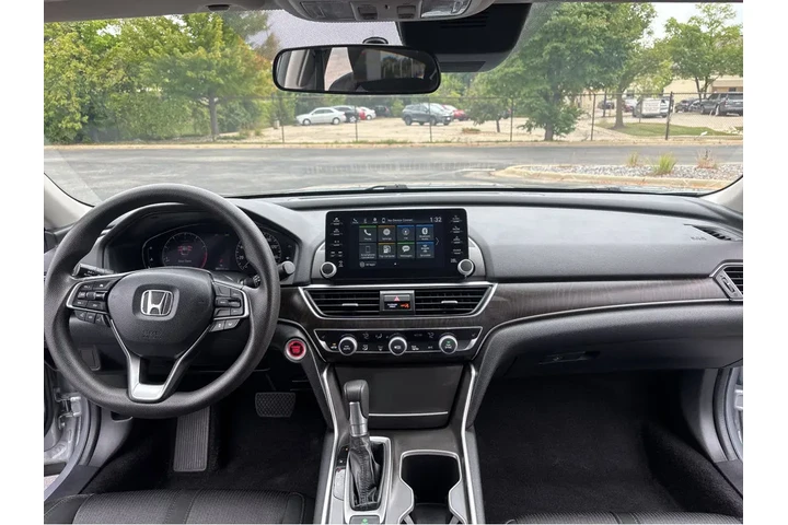 $20000 : 2019 Accord Sedan EX 1.5T image 4