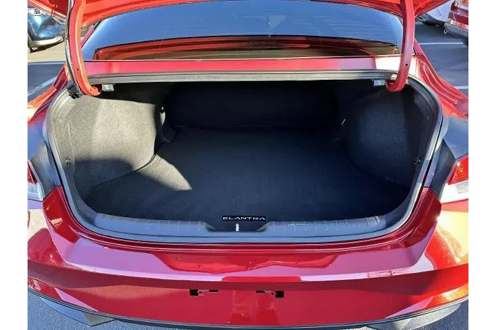 $17888 : Hyundai ELANTRA 2023 SEL 4dr image 7